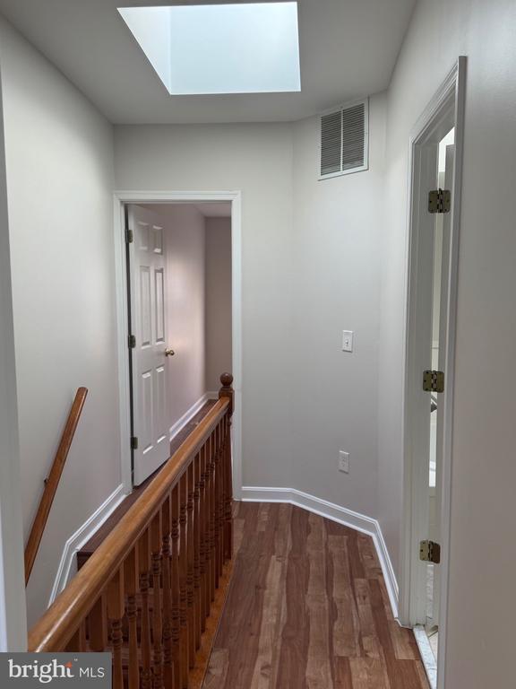 Building Photo - 606 S Belnord Ave