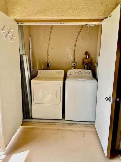 Building Photo - 140 SW 117th Ave