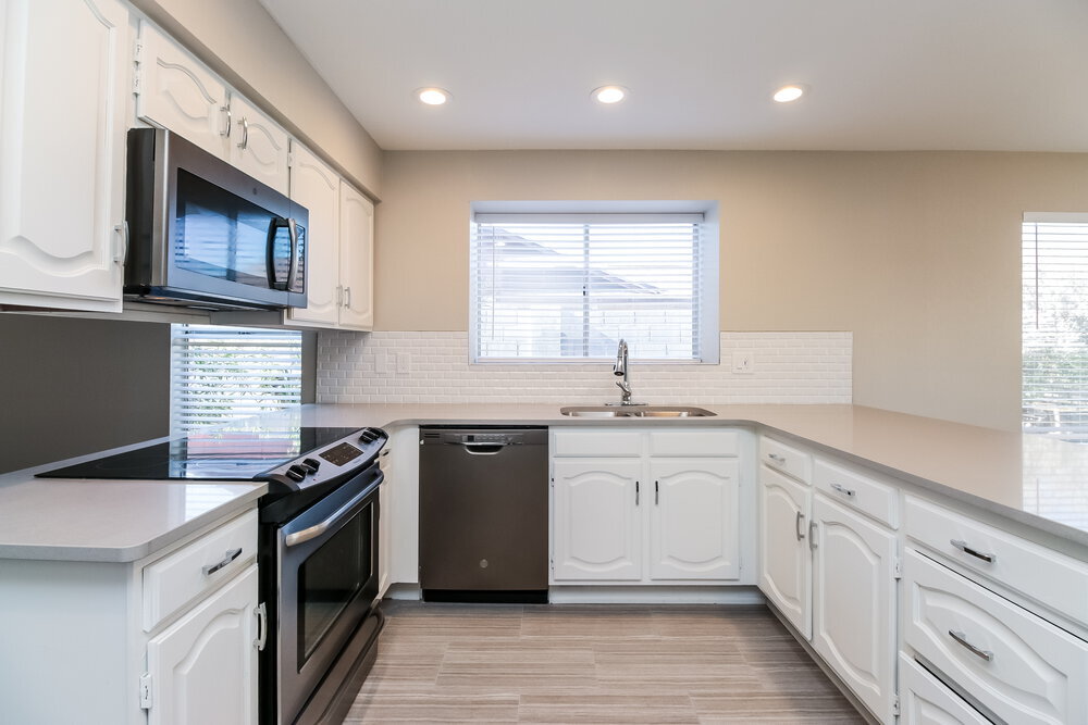 Building Photo - 8014 W Aster Dr