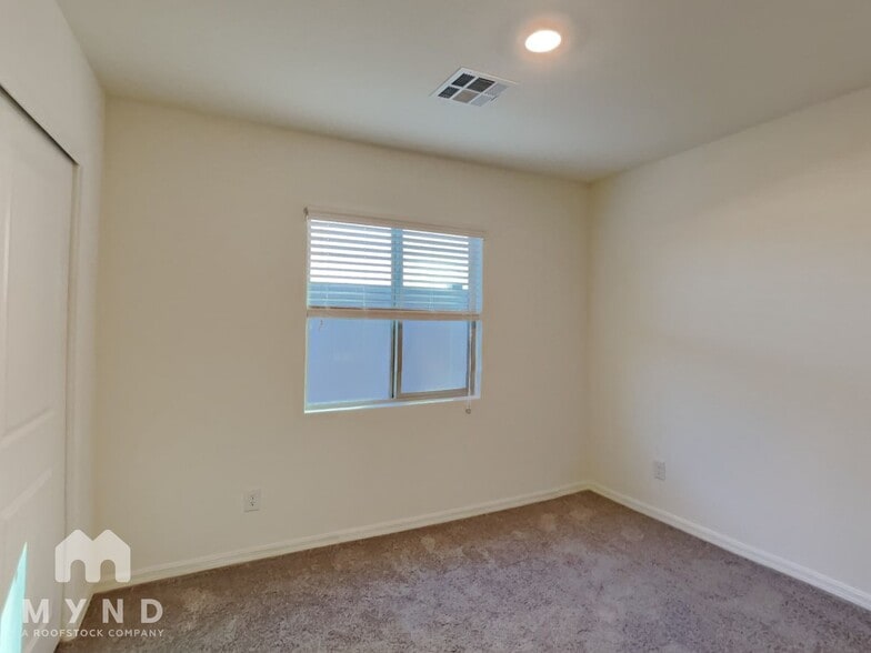 Building Photo - 4249 Gold Desert St