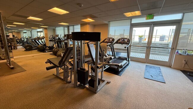 Building Photo - EPIC REA - Watermark-Fabulous Penthouse-Vi...