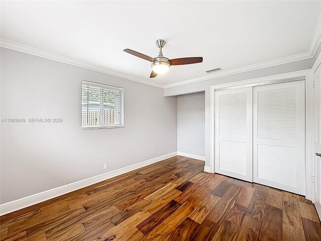 Building Photo - 4330 SW 7th St