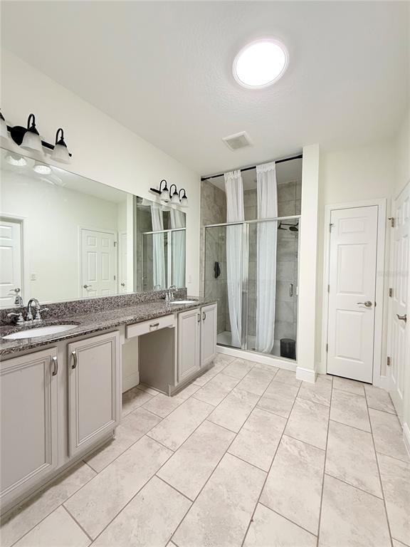 Building Photo - 5057 NW 35th Pl