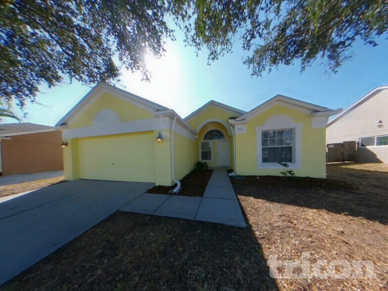 Primary Photo - 217 Lakeway Ln