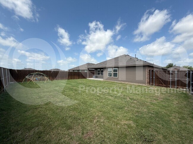Building Photo - 3060 Stratford Wy