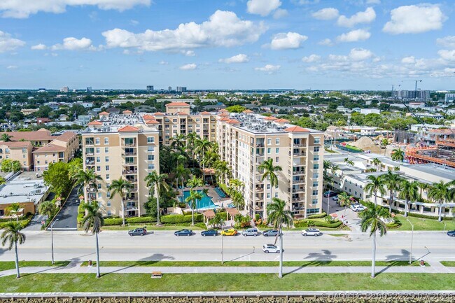 Building Photo - 1801 N Flagler Dr