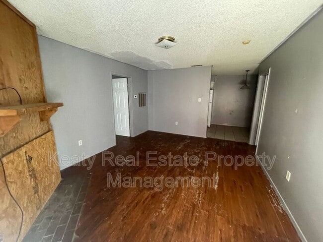 Building Photo - 108 Meudon St