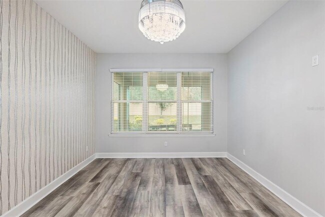 Building Photo - 1085 Lakeside Estates Dr