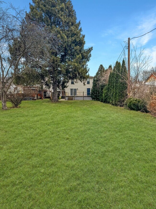 Building Photo - 515 Allegheny St