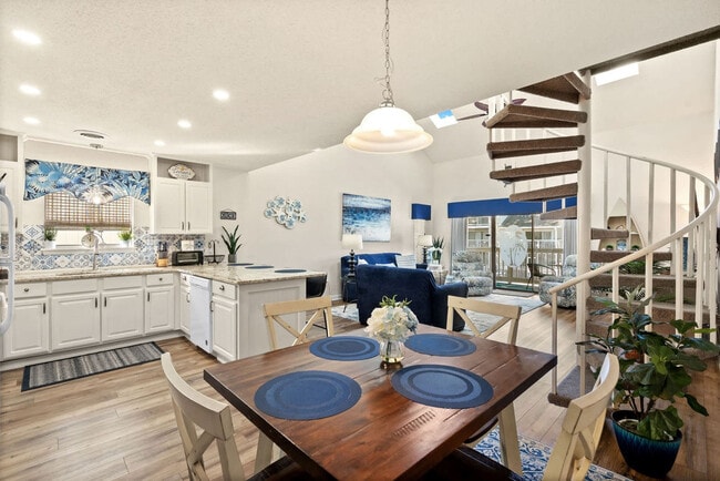 Building Photo - 1908 Hwy 17 S