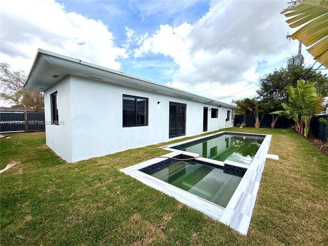 Building Photo - 9410 SW 55th St