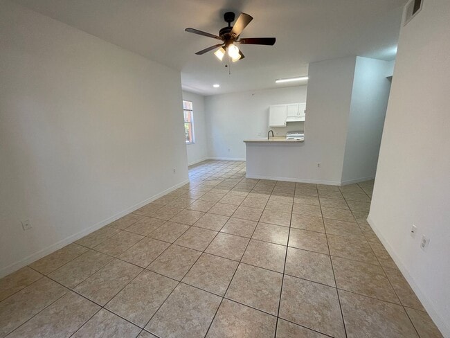 Building Photo - ANNUAL RENTAL - FIRST FLOOR 2 BED / 2 BATH AT FAIRWAY PRESERVE