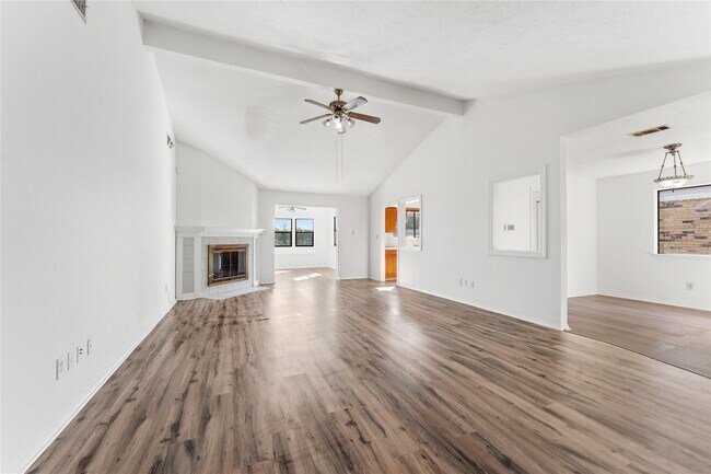 Building Photo - 9723 Cedar Bluff Dr