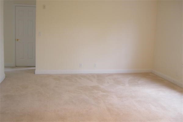 Building Photo - 152 Newton St