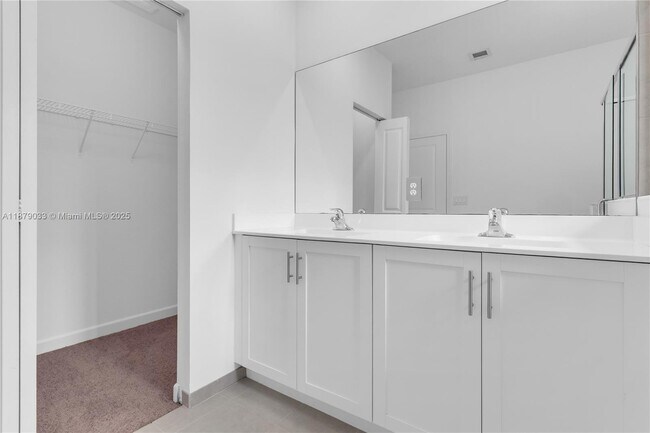 Building Photo - 28716 SW 134th Ct