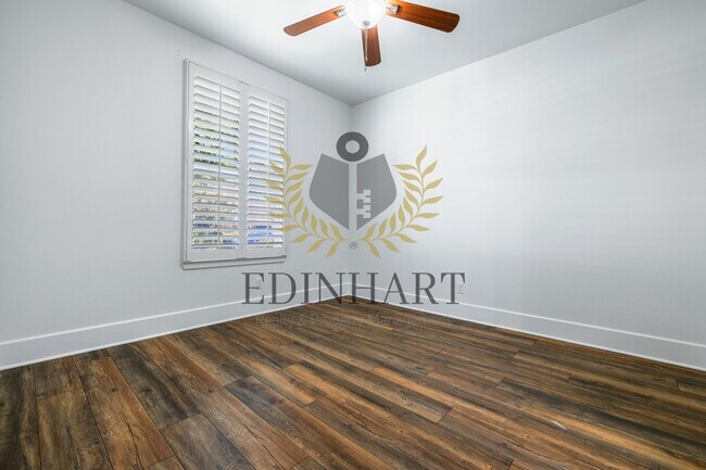 Building Photo - 1632 N Broadbent Ln