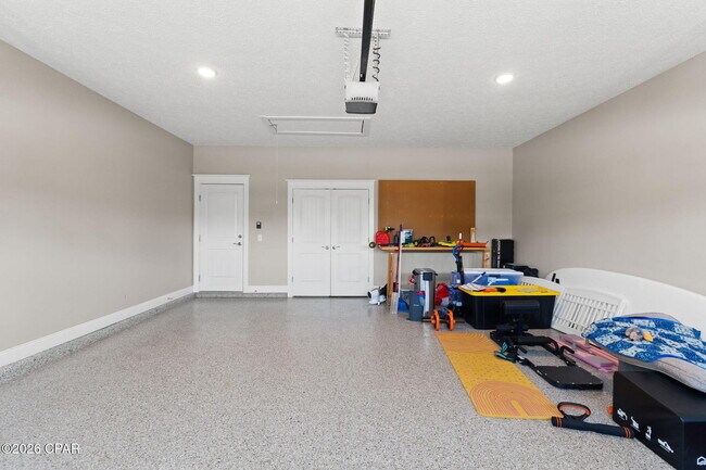 Building Photo - 5206 Robins Ct