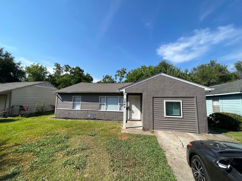 Primary Photo - 3442 Bacon St