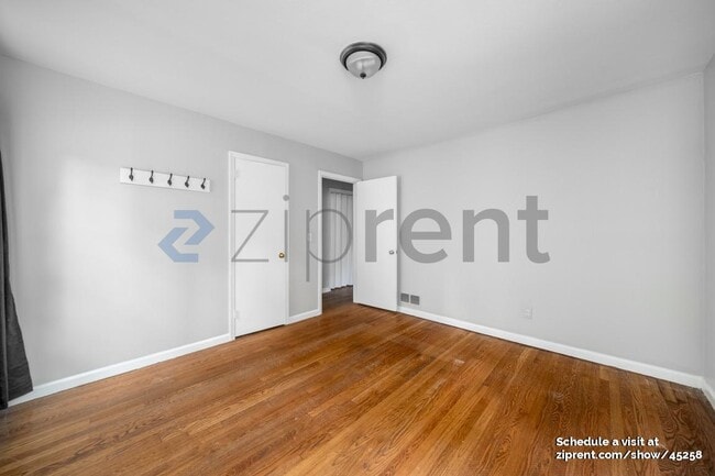 Building Photo - 2231 Allaire Ln NE
