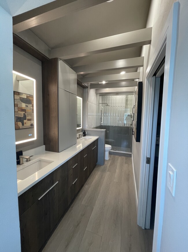 Building Photo - 3111 Pass a Grille Way