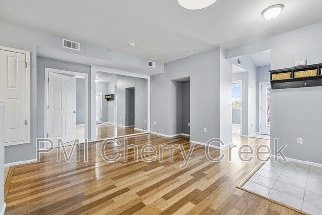 Building Photo - 18602 E Water Dr