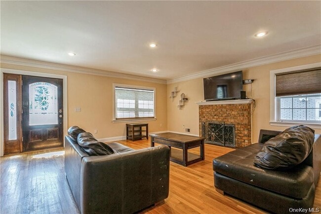 Building Photo - 39 Croydon Rd