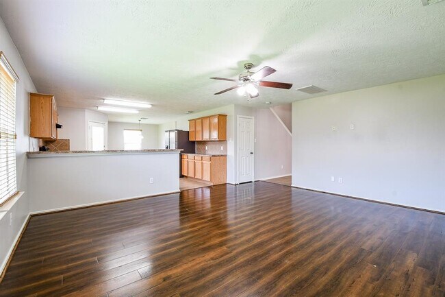 Building Photo - 10502 Scenic Cove Ct