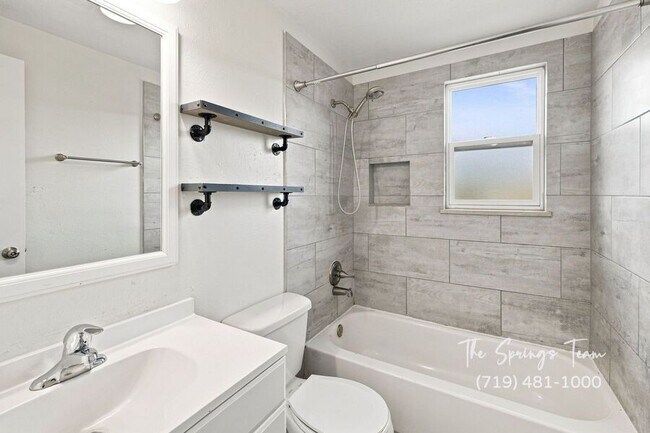 Building Photo - 1495 Prado Dr