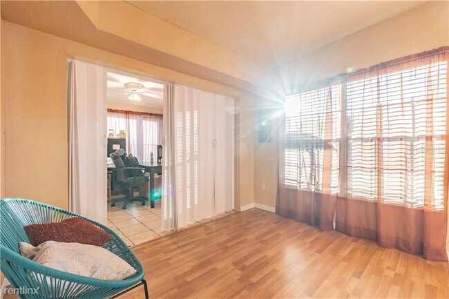 Building Photo - 4 br, 2 bath House - 3014 9th Avenue Dr E