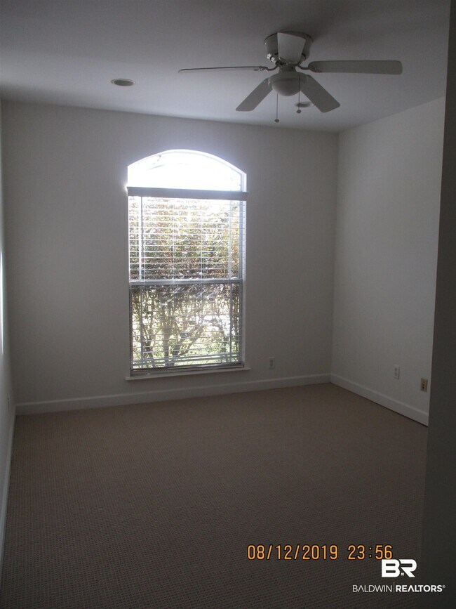 Building Photo - 9153 Parliament Cir