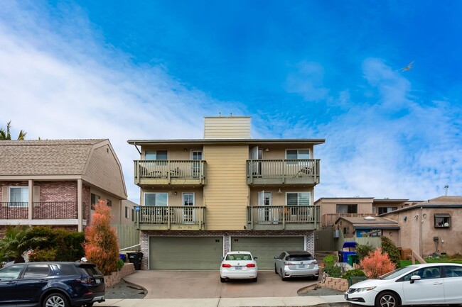 Building Photo - 776 Sapphire St