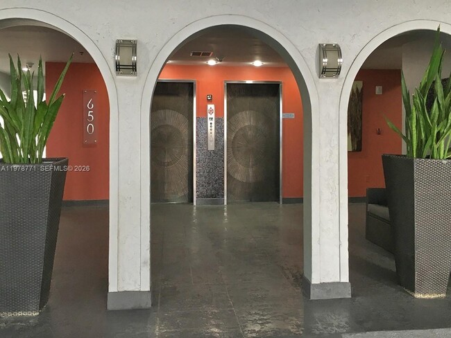 Building Photo - 650 NE 64th St