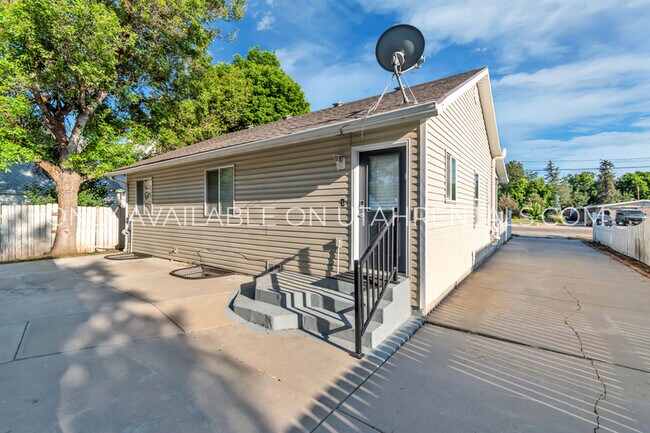 Building Photo - 232 W 200 N