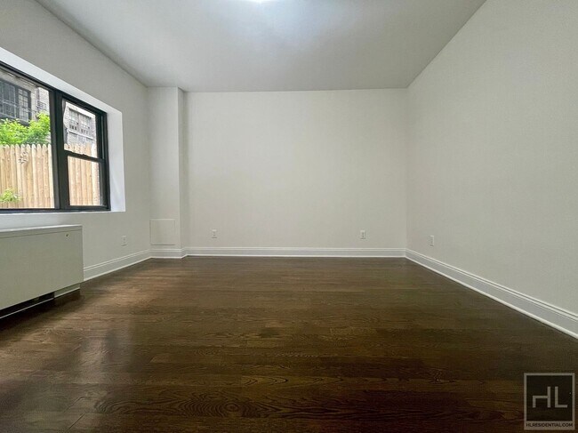 Building Photo - EAST 56 STREET