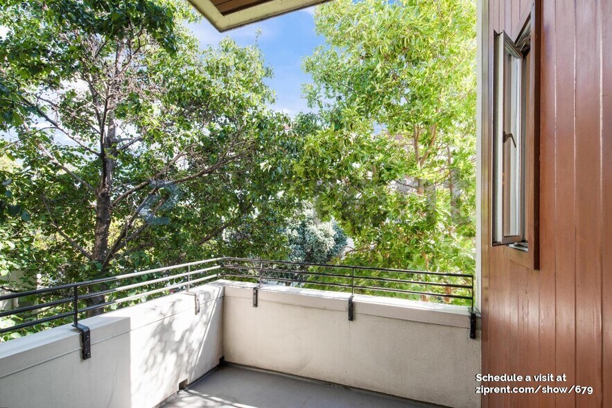 Building Photo - 1332 Powell St