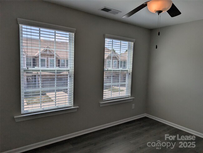 Building Photo - 5508 Trieg Dr