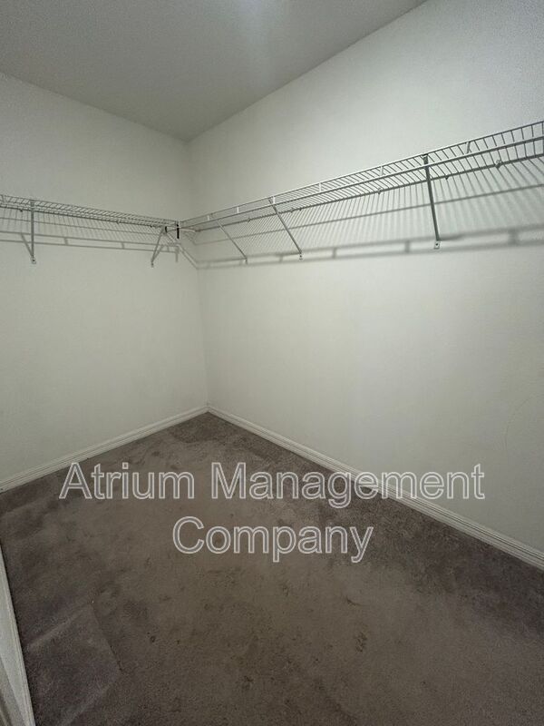 Building Photo - 17345 White Mangrove Dr