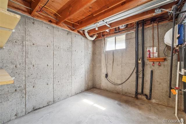 Building Photo - 374 Gladiola St