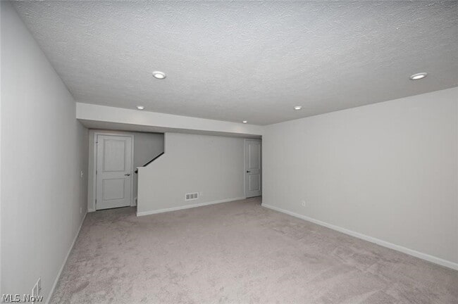 Building Photo - 158 Topsail