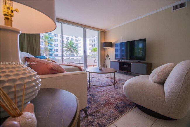Building Photo - 5151 Collins Ave