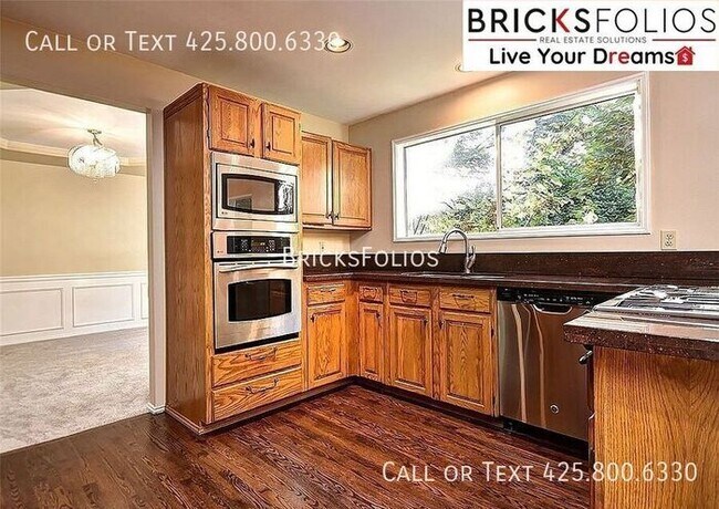 Building Photo - Luxurious 5-bedroom home in Sammamish with...