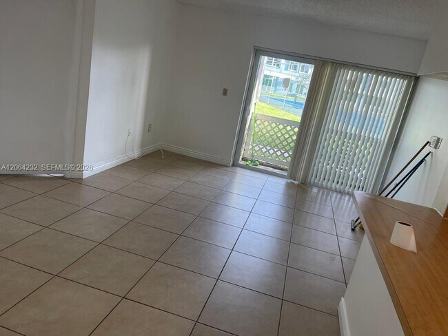 Building Photo - 6740 NW 175th Ln