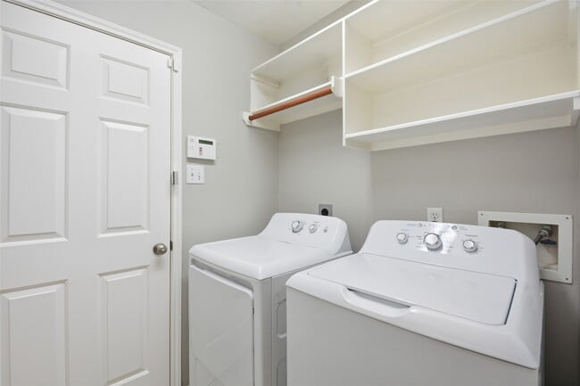 Building Photo - 24802 Sageford Ct