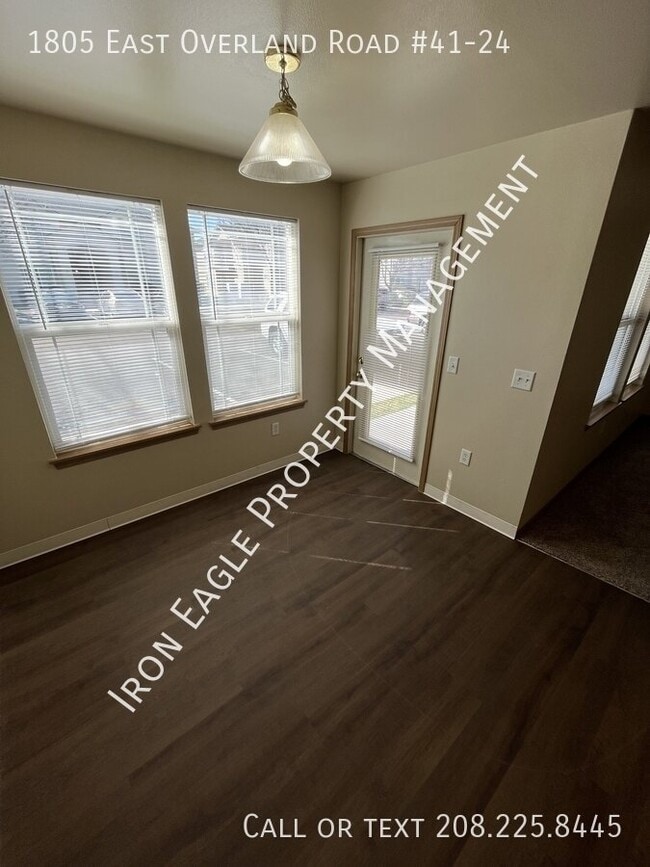 Building Photo - 1805 E Overland Rd