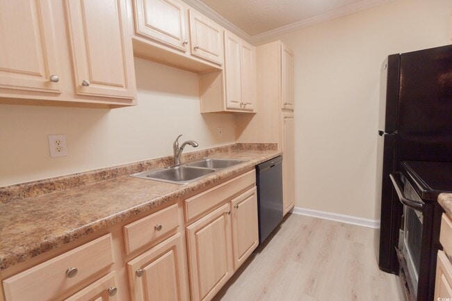 Building Photo - 3795 Hitchcock Way