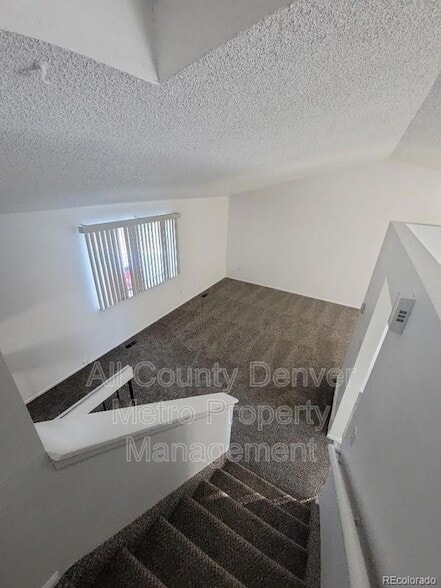 Building Photo - 12151 Bellaire Pl