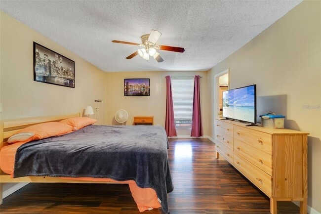 Building Photo - 512 Orange Dr