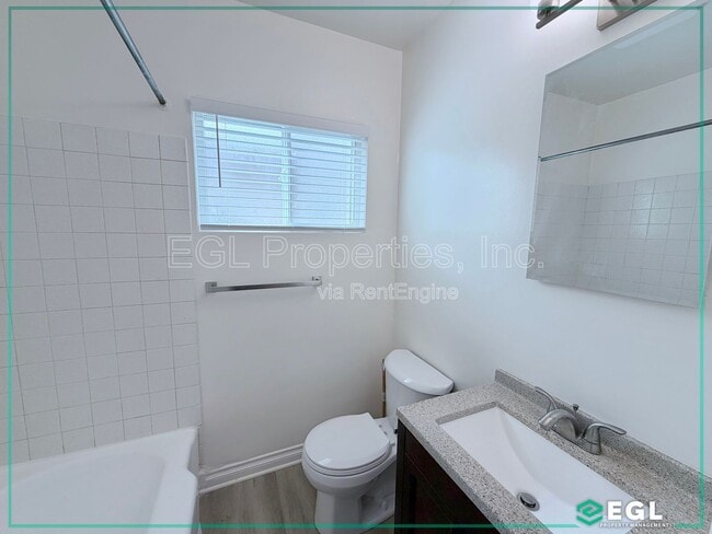 Building Photo - 250 N Cordova St