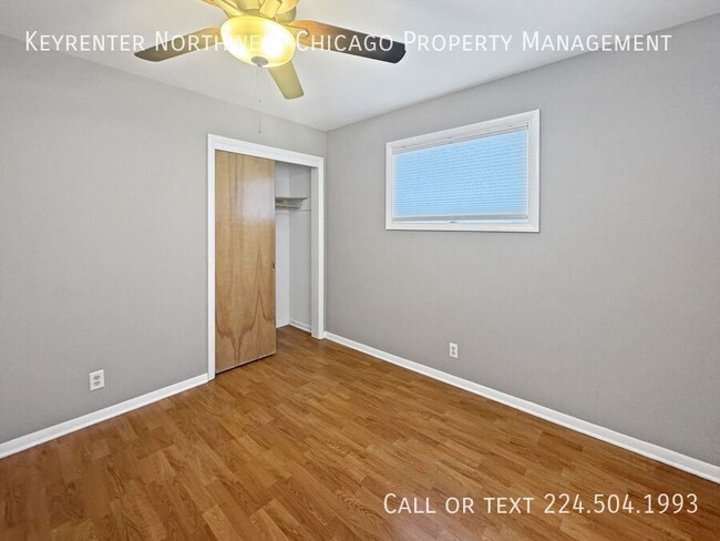 Building Photo - 5411 W Lake Shore Dr