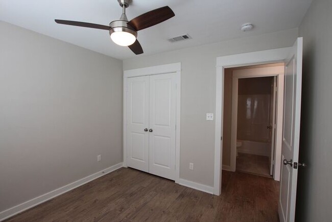 Building Photo - Coming Soon! 2 Bedroom 2.5 Bath Townhome a...